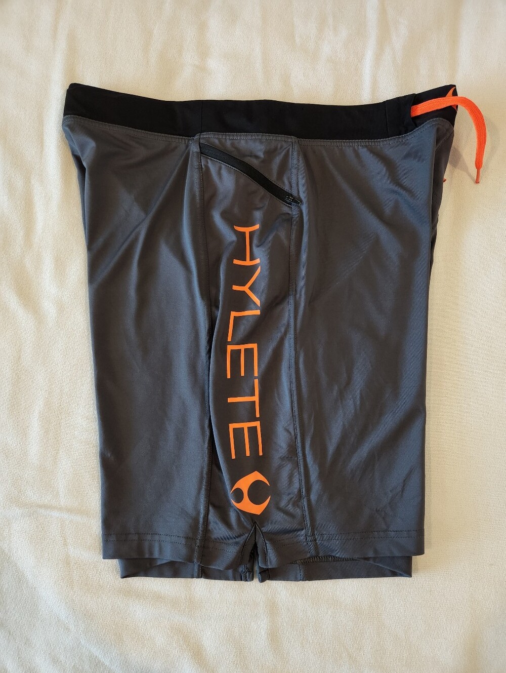 Men’s Hylete Athletic Shorts Gray Size Large 9.5" Inseam